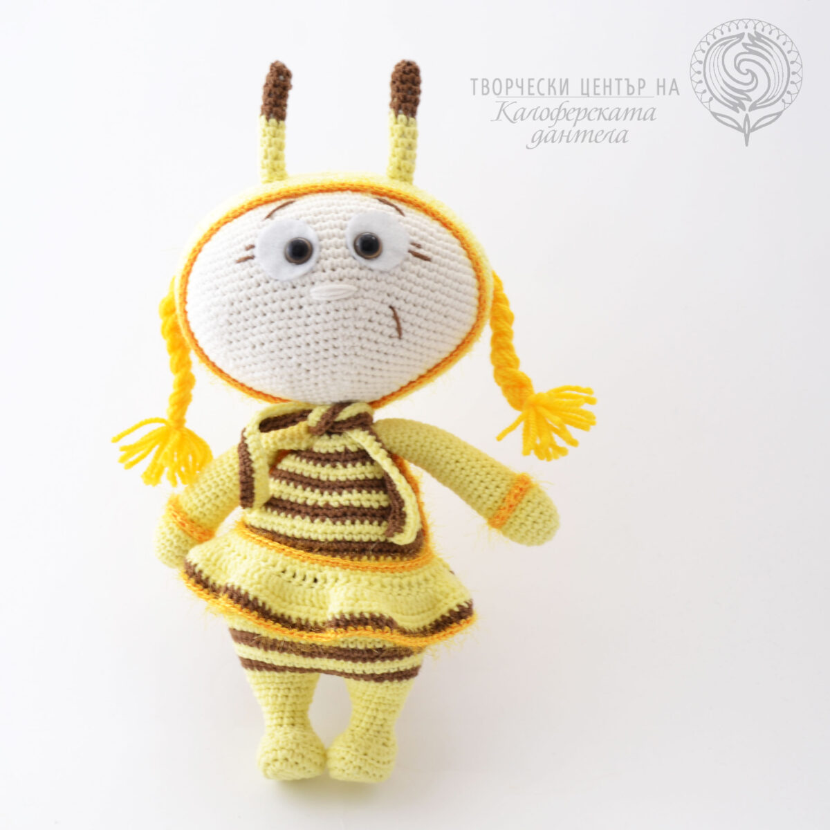 играчка пчеличката Мая